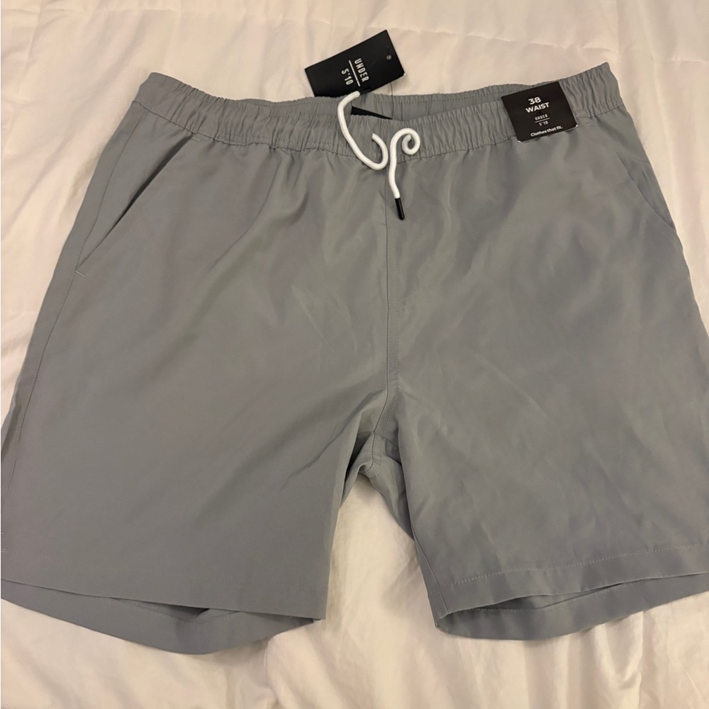 Under 5’10 grey shorts